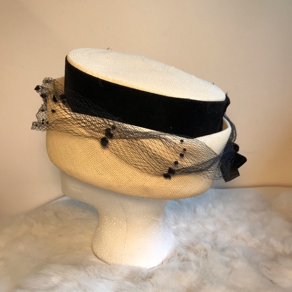 Vintage Union Made Straw Pillbox Hat Black Netting - Picture 5 of 11